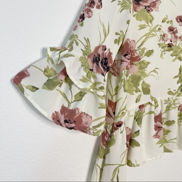 Gibson ruffled peplum 3/4 bell sleeves floral top petite small - Picture 3 of 10